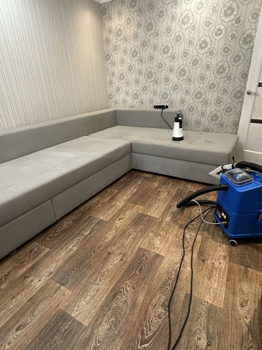 Хімчистка мʼяких меблів