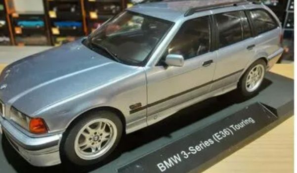 Miniaturas de carros 1.18