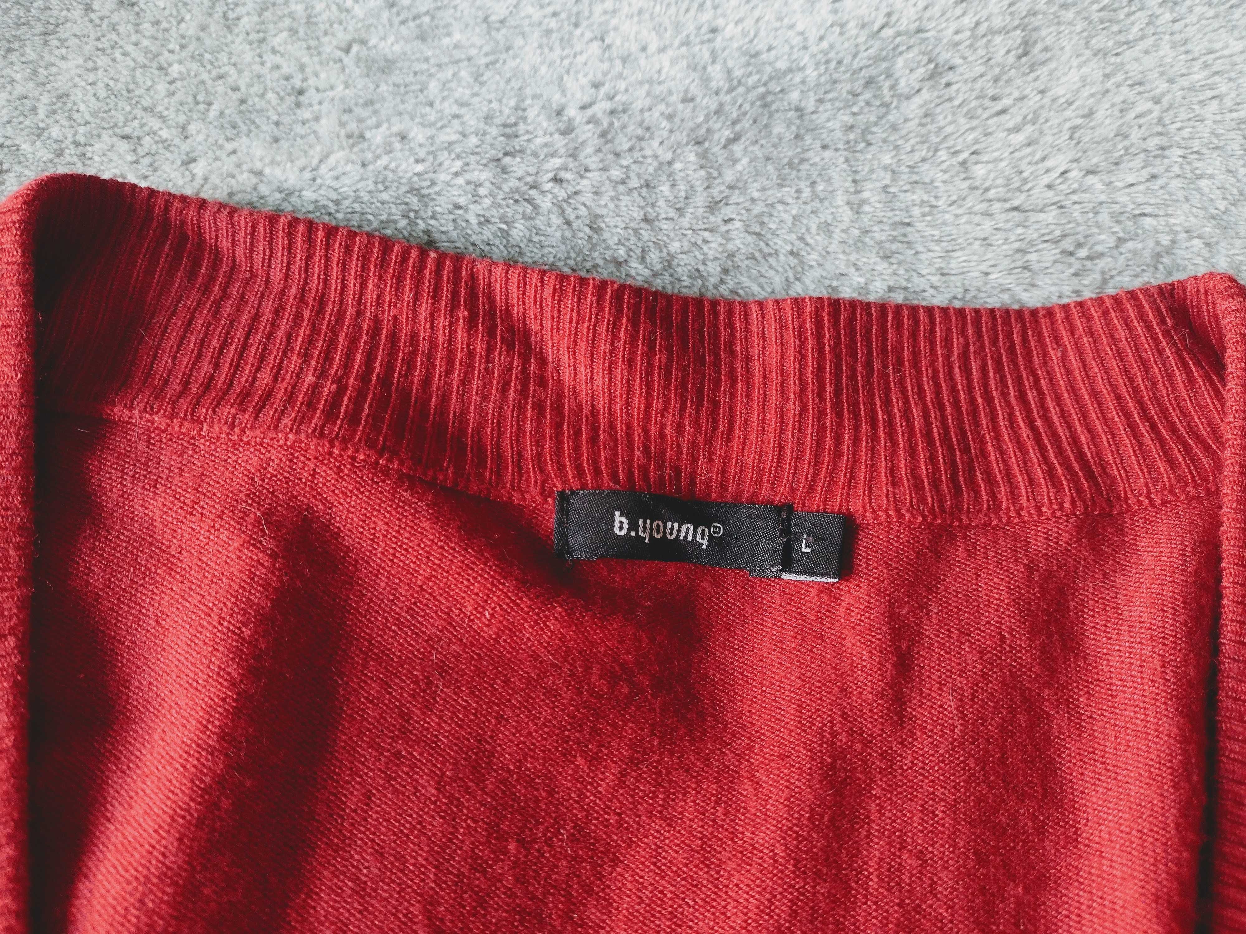 Czerwony sweterek sweter na guziki L