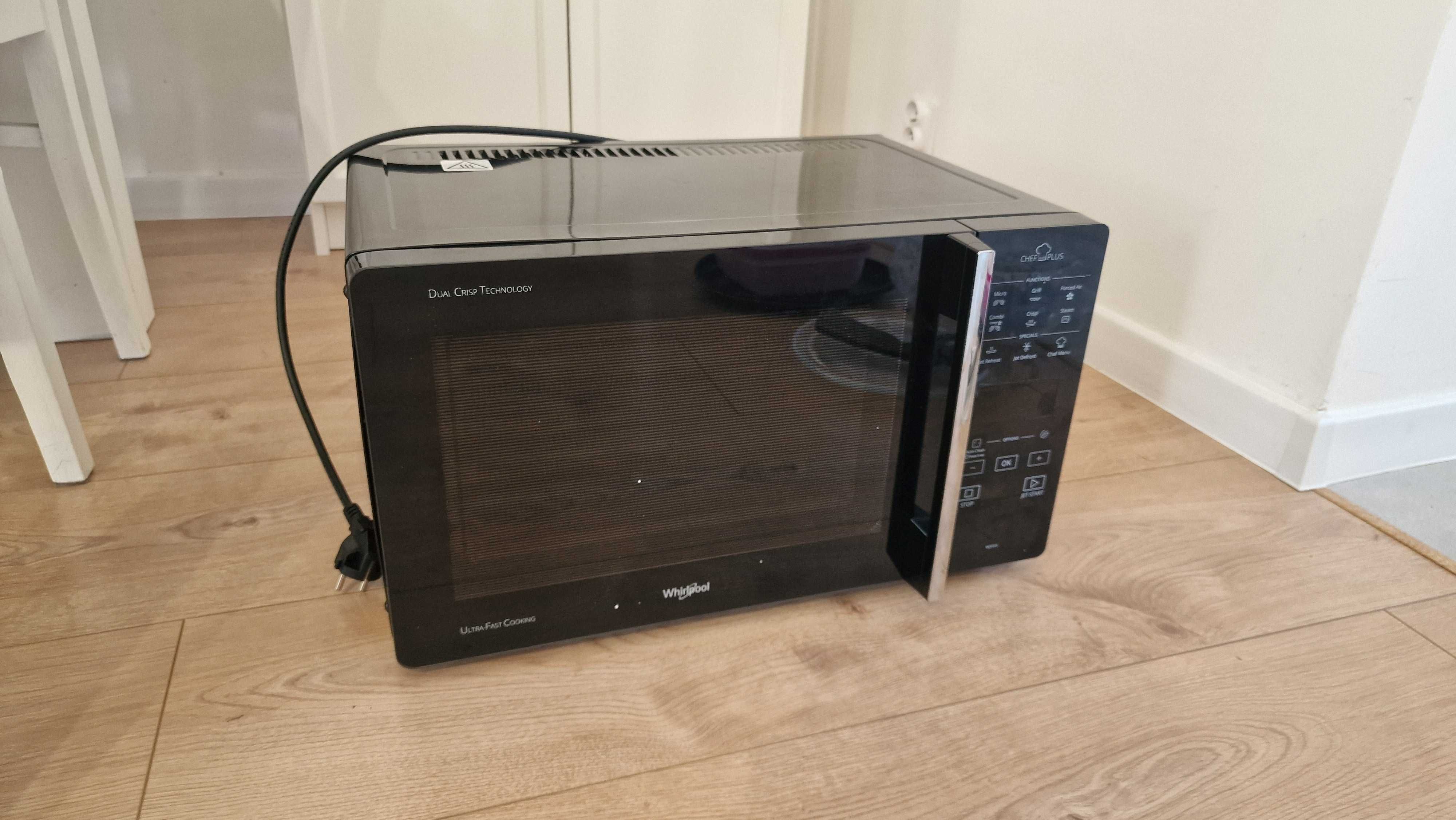 Mikrofala Whirlpool Chef Plus MCP 349