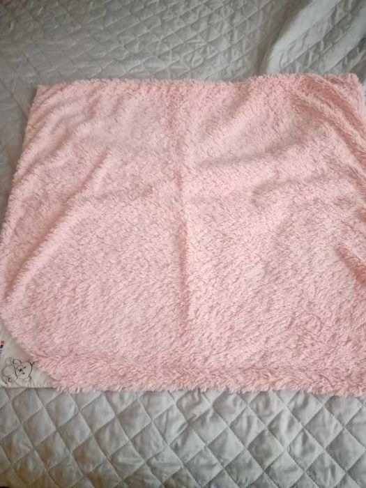 Kocyk 80cm na 75cm mięciutki w dotyku