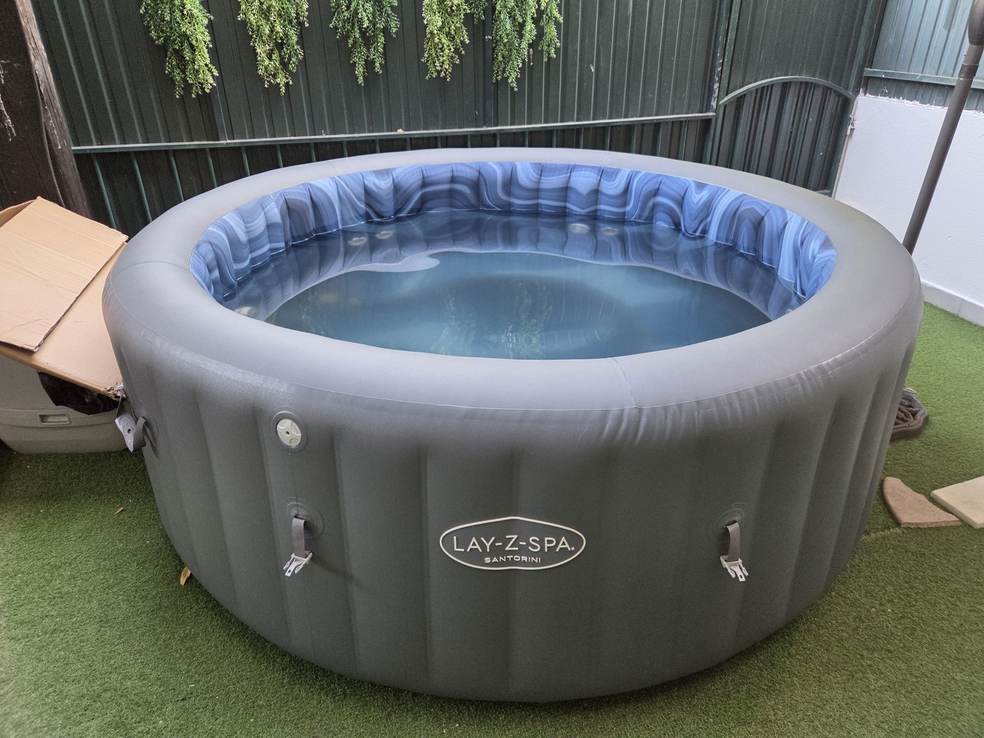 Jacuzi bestway  Santorini usado 2 vezes