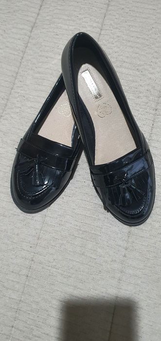 Sapatos pretos de senhora n°39