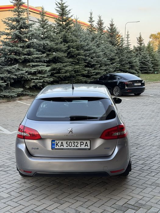 Продам Peugeot 2015