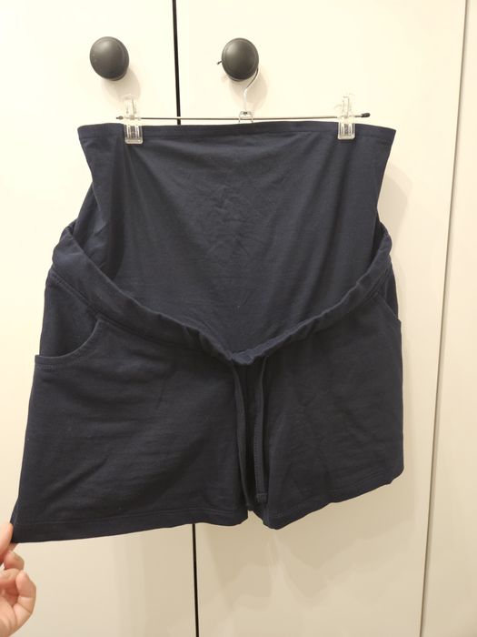 Krótkie spodenki ciążowe