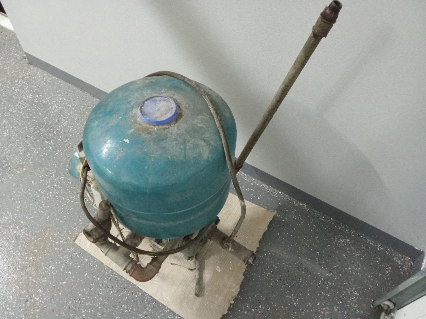 Hydrofor, pompa CKD DUKLA
