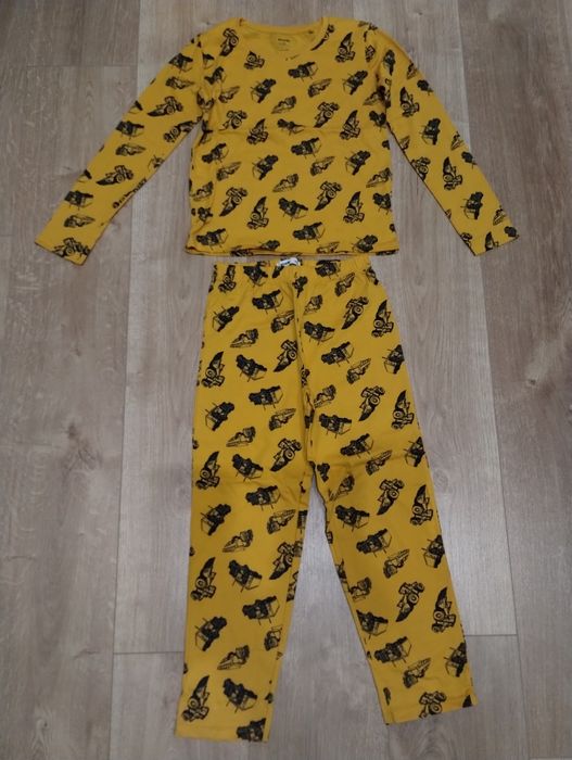 Nowa piżama chłopięca Sinsay 128