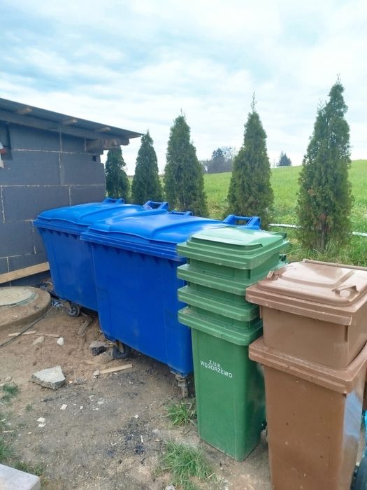 Małe kosze na śmieci, segregacja odpadow 120l