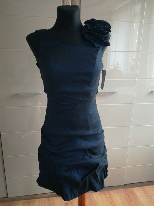 Sukienka granatowa z połyskiem XS nowa z metką
