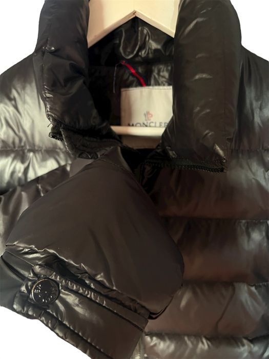 Czarna damska kurtka puchowa Moncler M, świetny stan