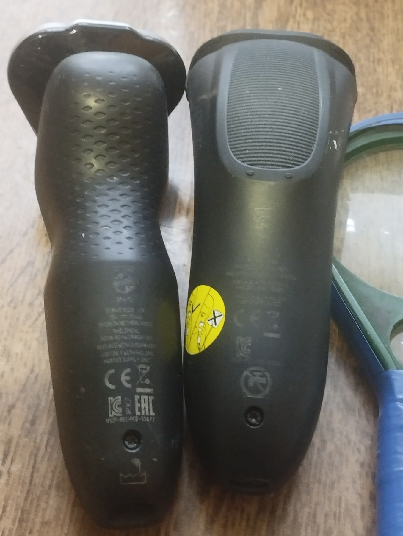 Philips електробритви 800 грн 2 шт. робочі