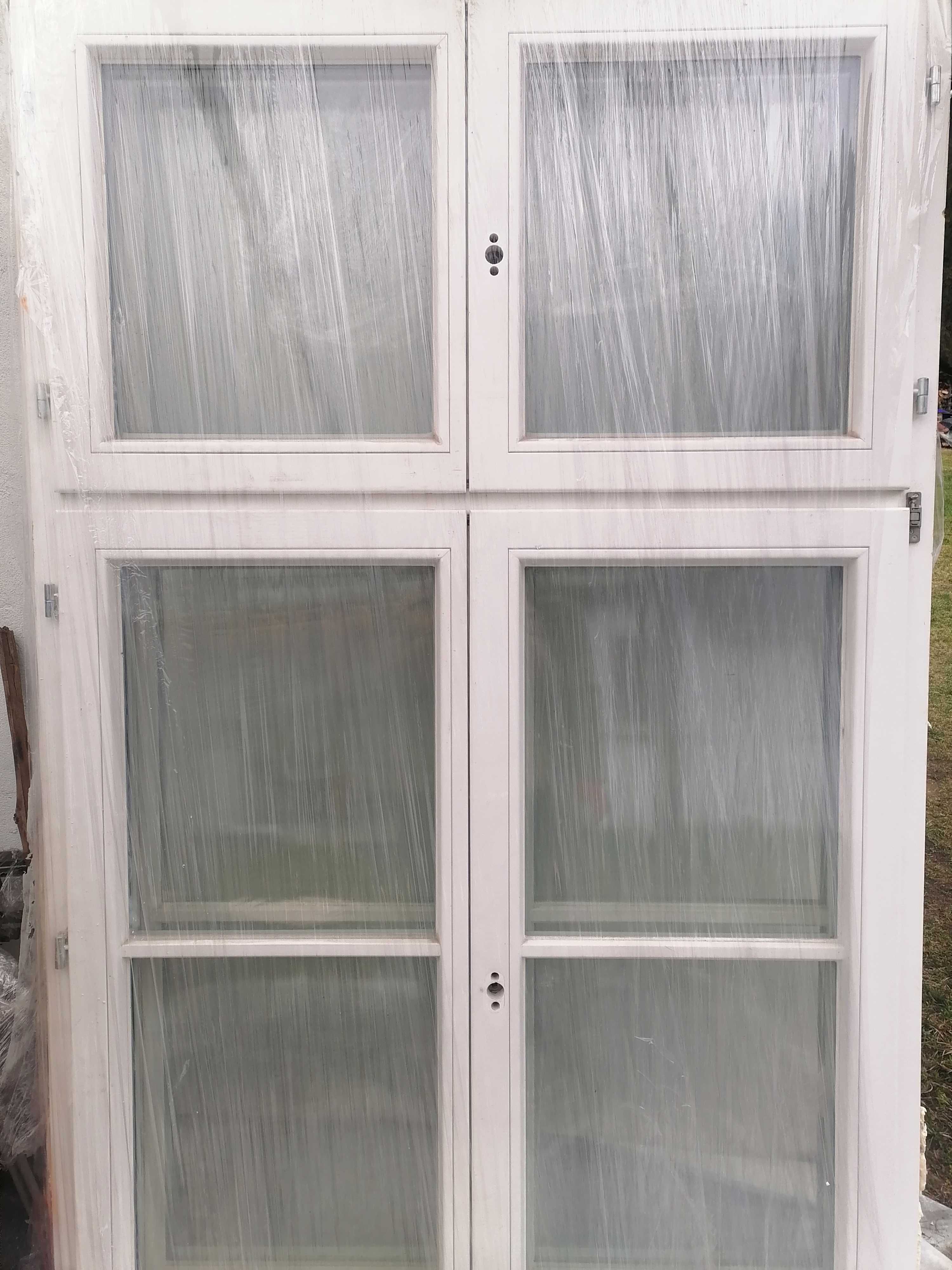 okna drewniane do kamienicy 205 x 127 cm, podwójna szyba zespolona