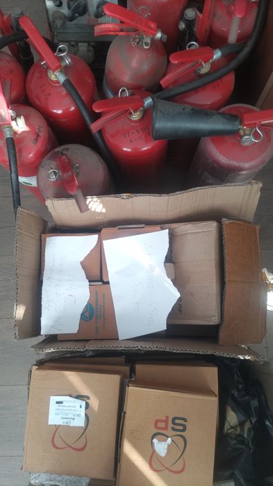 Манометри, мегометр, переходи, клапана, вогнегасники, підшипники.