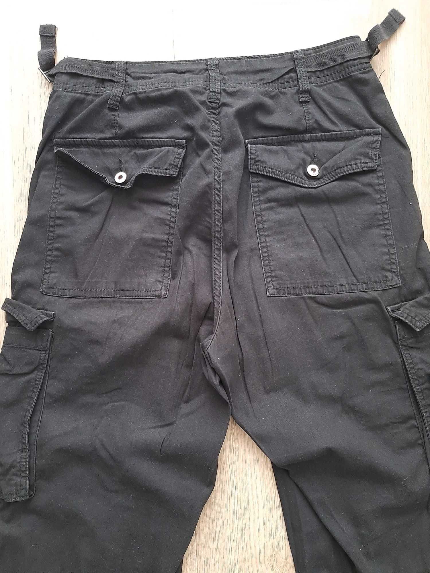 Spodnie cargo straight Bershka czarne damskie rozmiar 38