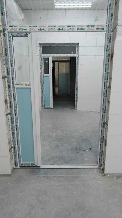 Металопластикові двері з фрамугою 1400х2400