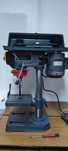 furadeira de bancada (drill press)