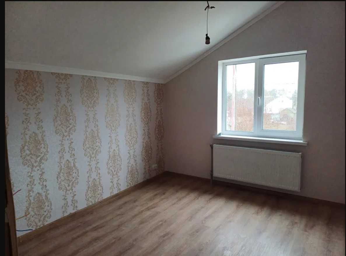 с.Гатне, продаж дуплексу 110 кв.м. , 3 сот ділянка,з ремонтом!