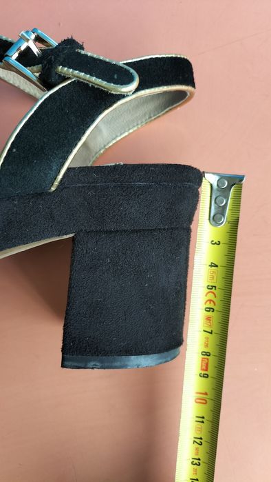 Sandálias de salto alto em pele genuína