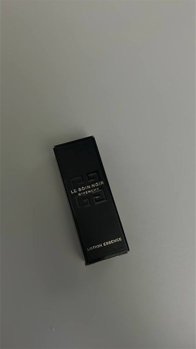Givenchy Le Soin Noir Lotion Essence,new,35ml