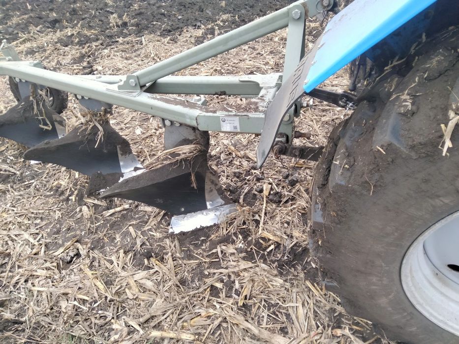 Плуг Акрос ПЛН 3-35