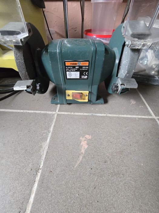 Sprzedam sprawną szlifierka stołowa 350W 2950obr