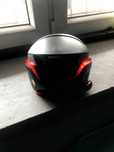 Kask rowerowy z kierunkowskazami