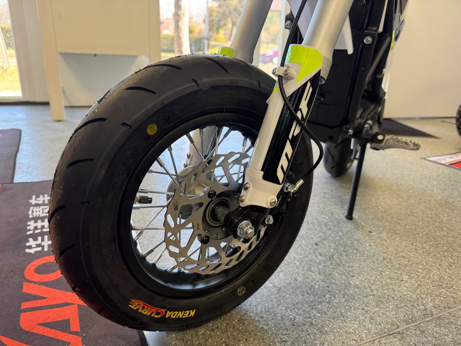 MRF ER 1.6 i 2.0 KW wersja SM Supermoto Asfalt NOWE ! od 4xmoto.pl