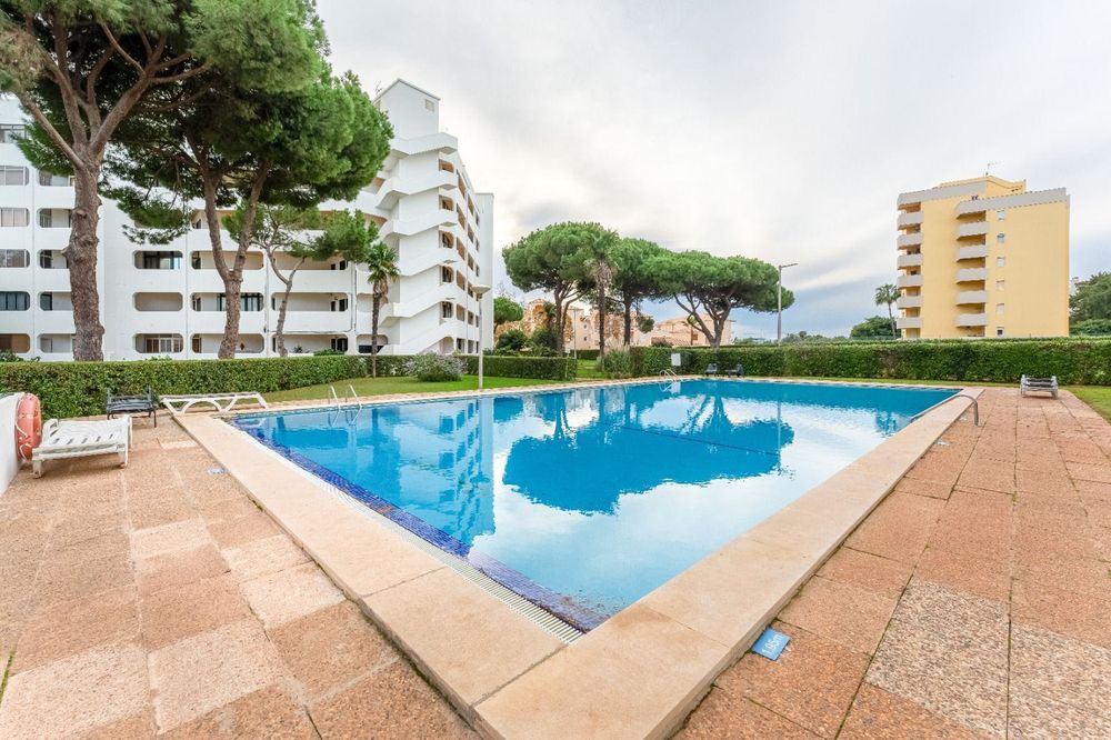 Apartamento T1 renovado com vistas em Vilamoura