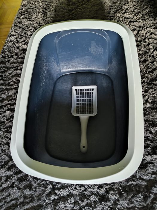 Zestaw dla kota kuweta, transporter, miseczki, szczotki
