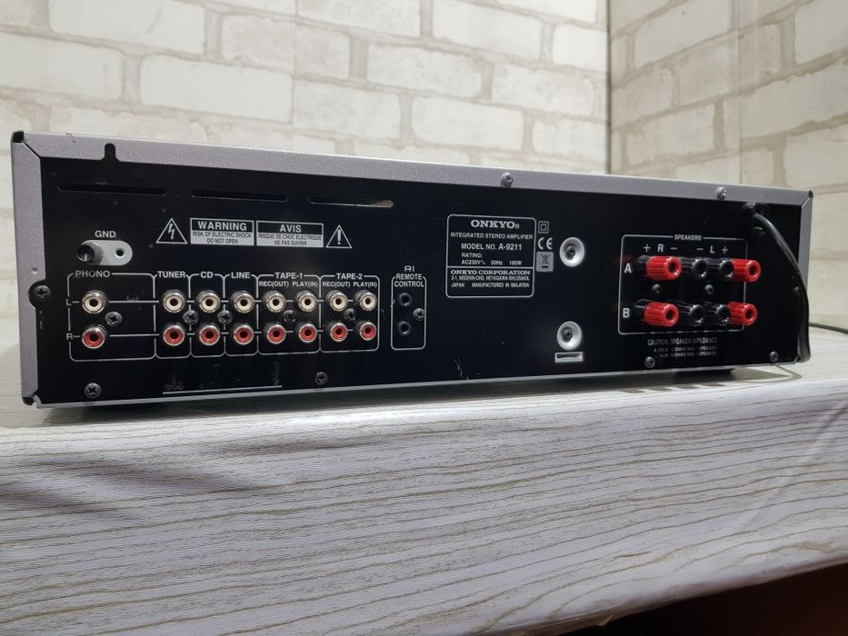 Стерео підсилювач ONKYO A-9211,*2х80 Вт, б/у з Німеччини