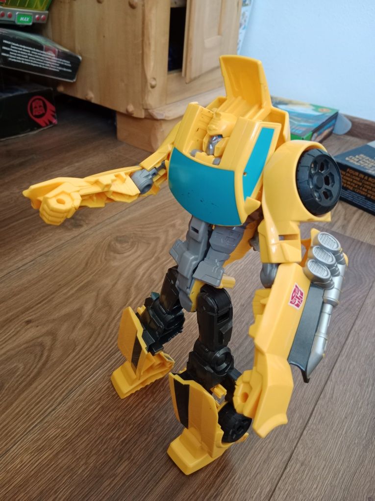 Hasbro Transformers bumblebee 2w1