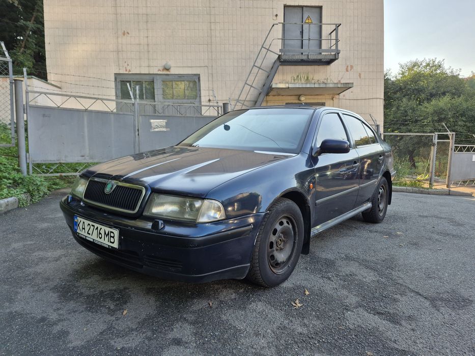 Skoda Oktavia tour 1.8mpi v20 liftback