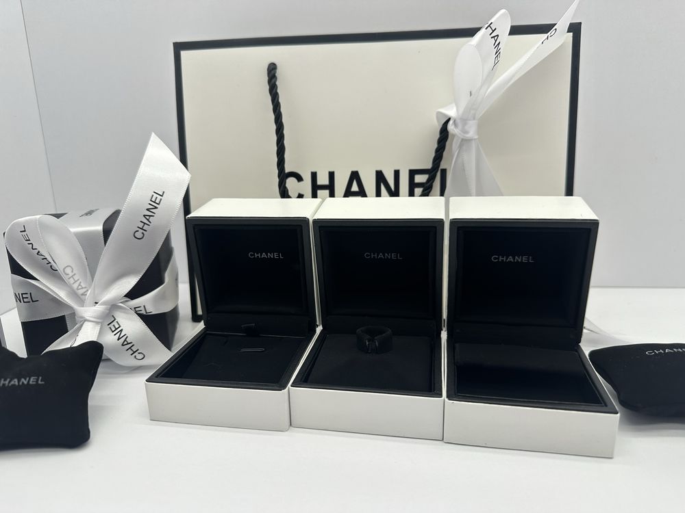 Фірмове пакування під колечко,сережки Chanel Шанель.Нова.