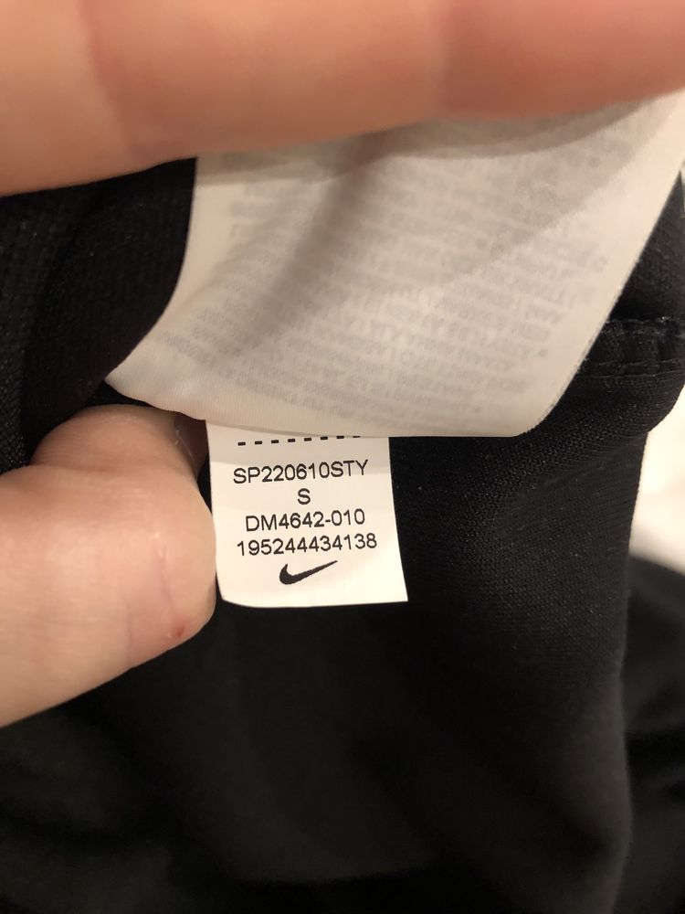 Czarna nowa bluza z kapturem Nike