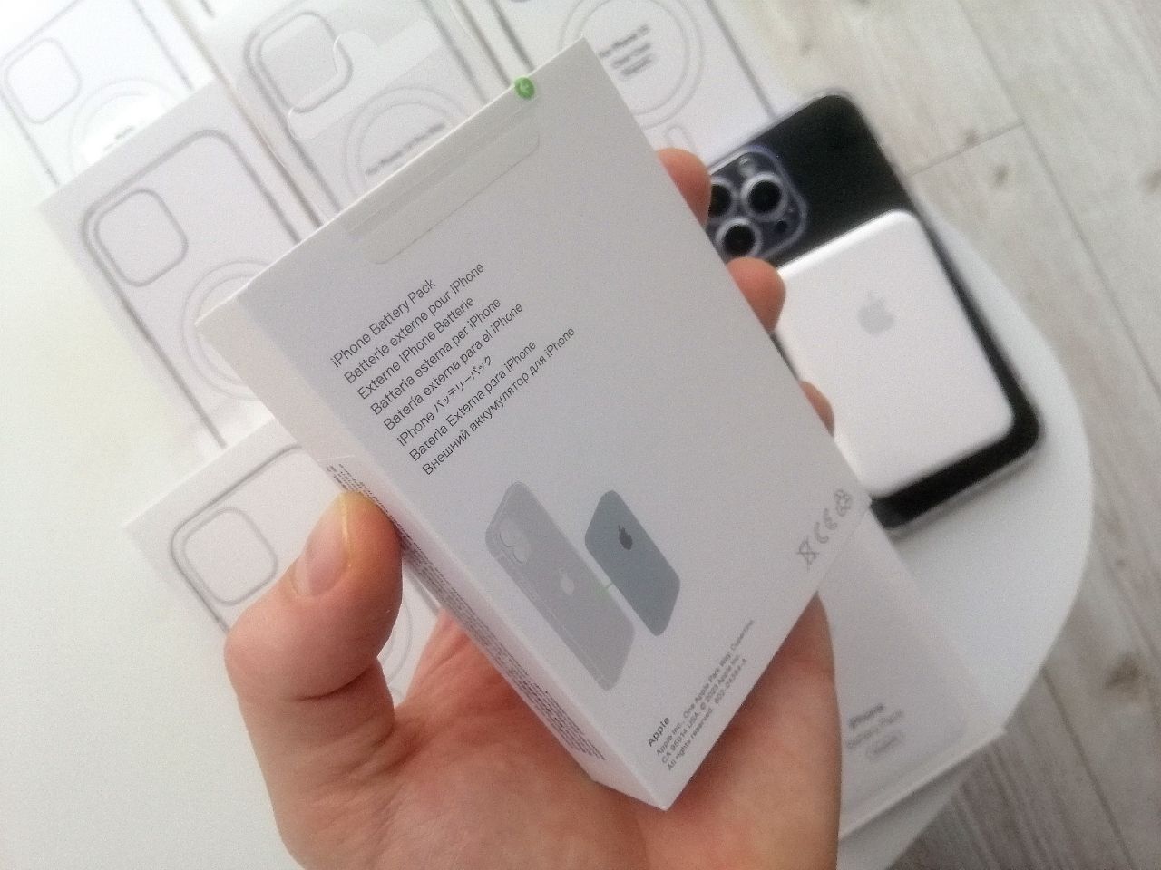 Чехол iPhone 11/12/14/14/15 Pro Max magsafe і Power Bank в подарунок