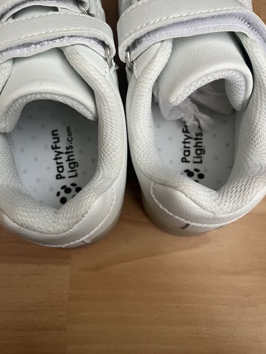 Nowe buty dziecięce świecące 31/32