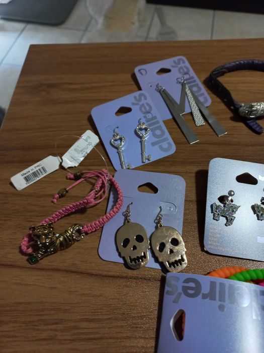 Pulseiras,brincos (preço por unidade)