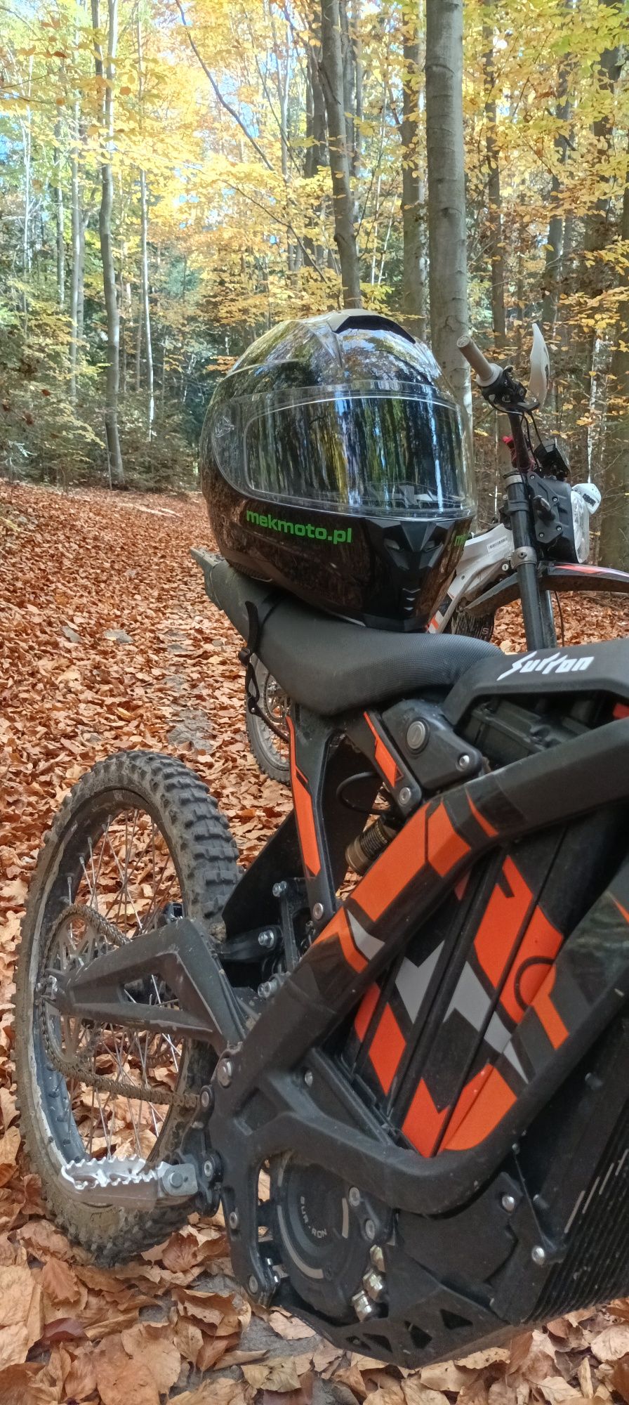 Surron Light Bee L1E elektryczny cross motorower z homologacją drogową