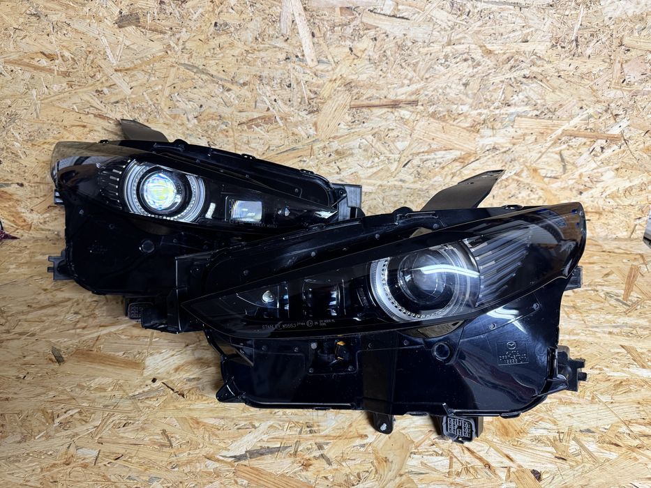 Reflektory full led do Mazdy CX30