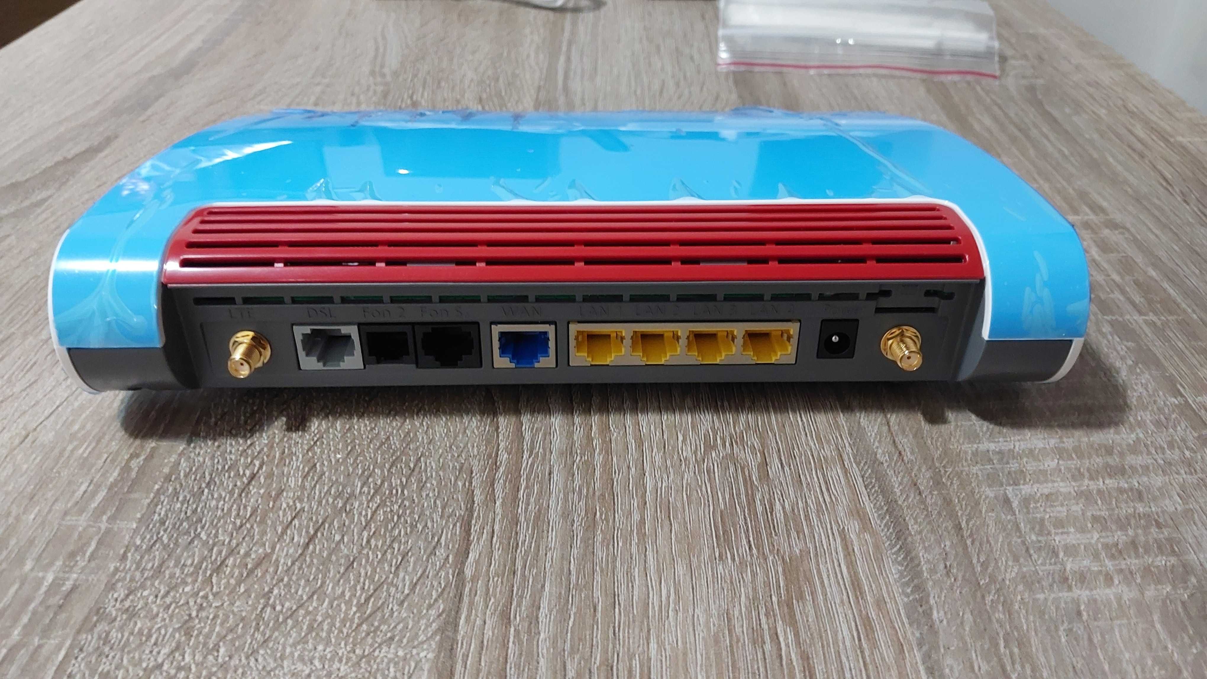 Router AVM FRITZ!Box 6890 LTE v2 Edition International NOVO