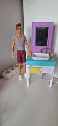 Ken/barbie z toaletką.