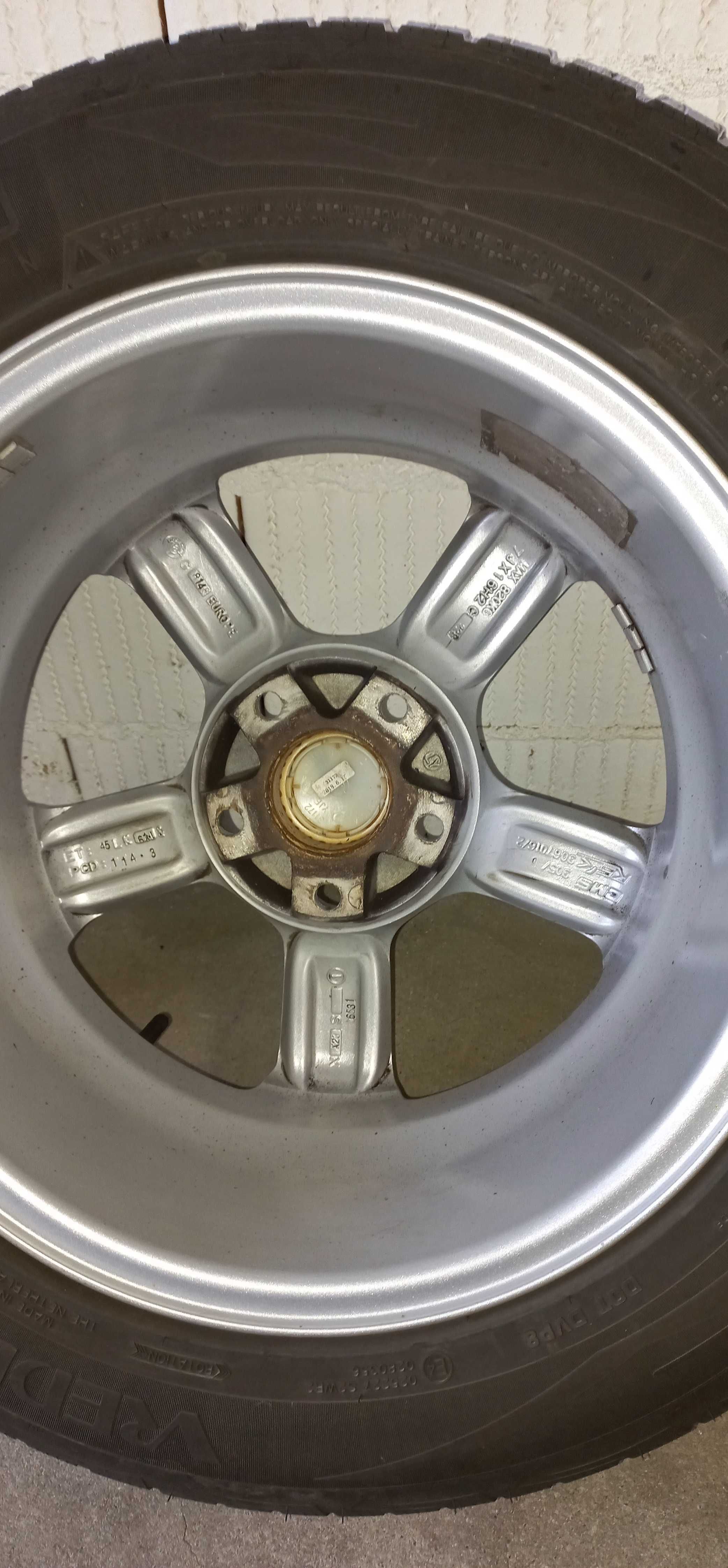 Jante 16 com pneu incluido. 5x114.3