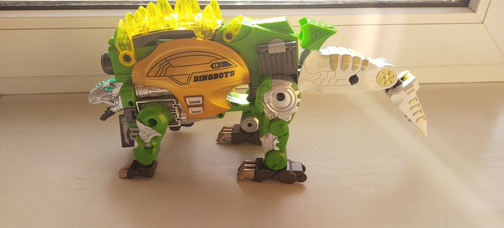 Транформер-Динозавр Dinobots в хрошому стані