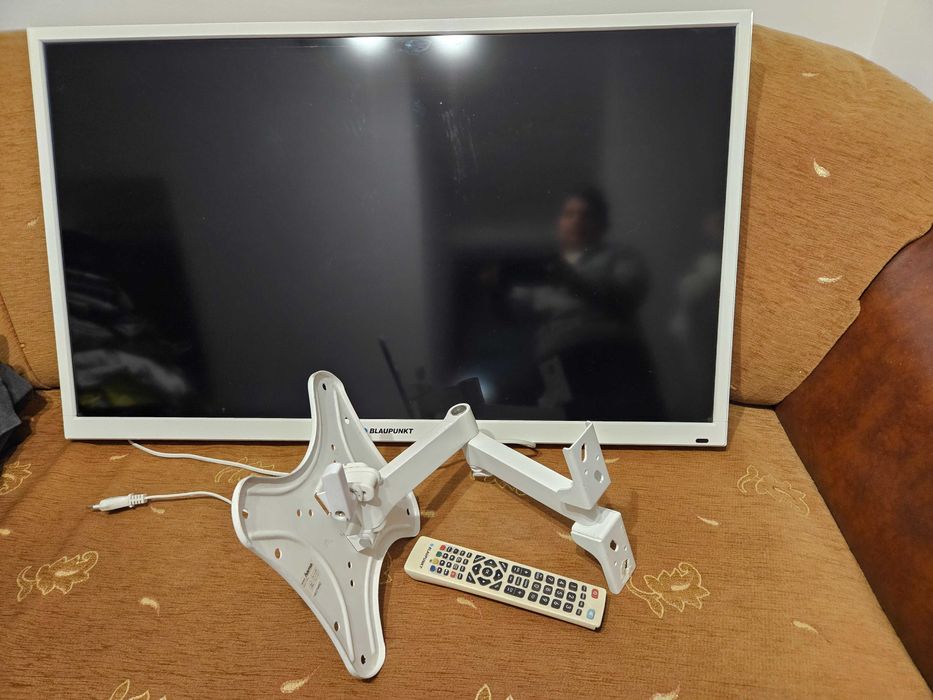 Telewizor 40" Blaupunkt z pilotem, sprawny + uchwyt do ściany gratis