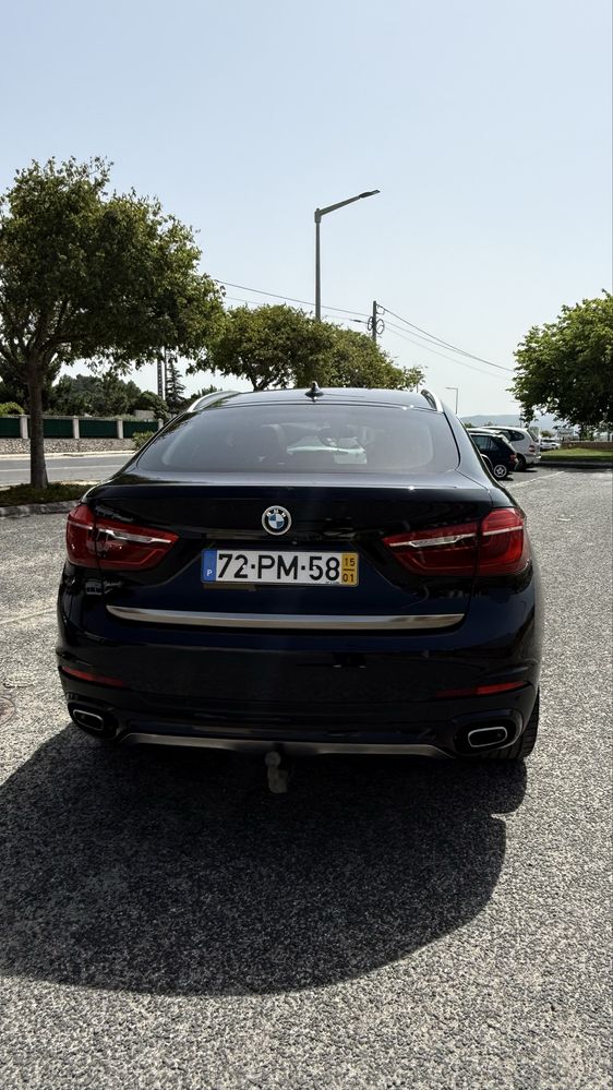 Vende-se BMW X6.