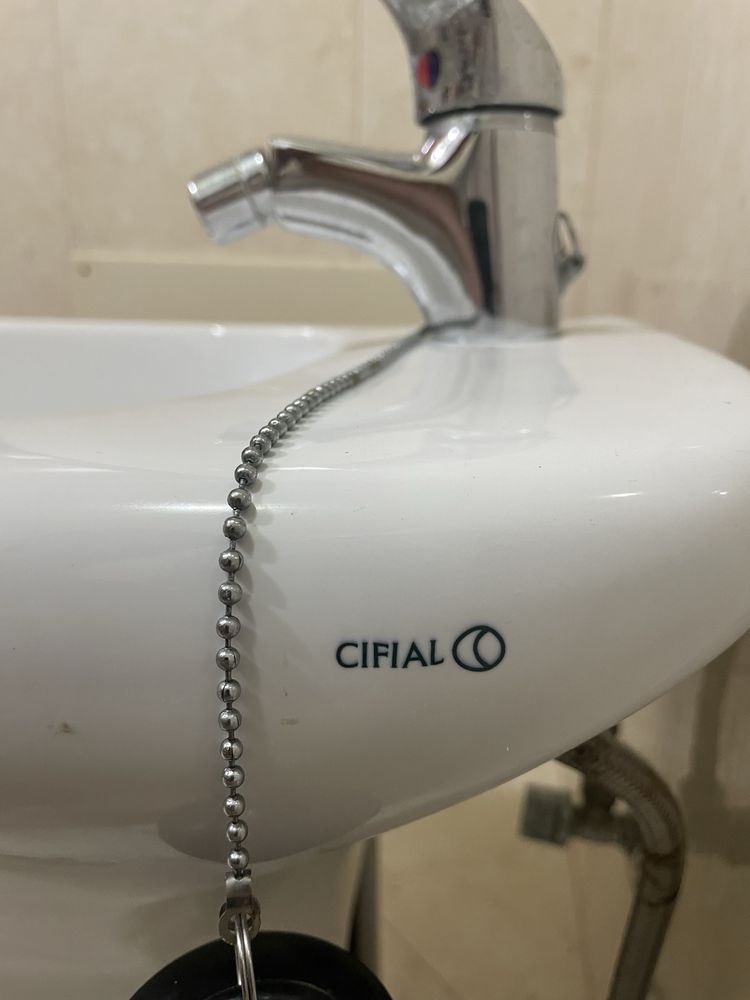 Dois Bidés Cifial