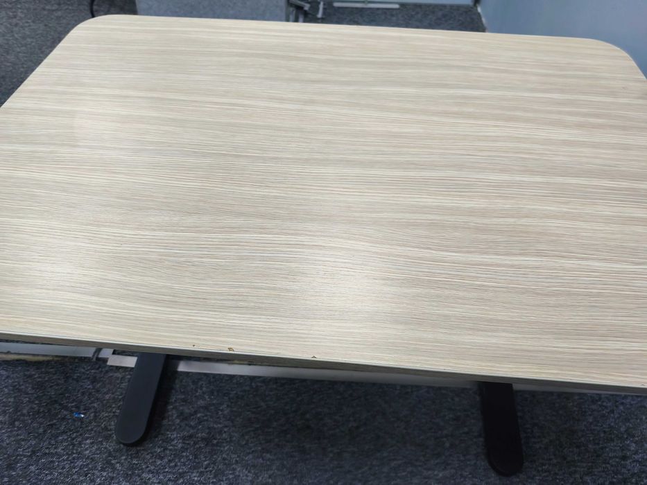 Biurko Stół regulowany IKEA Bekant