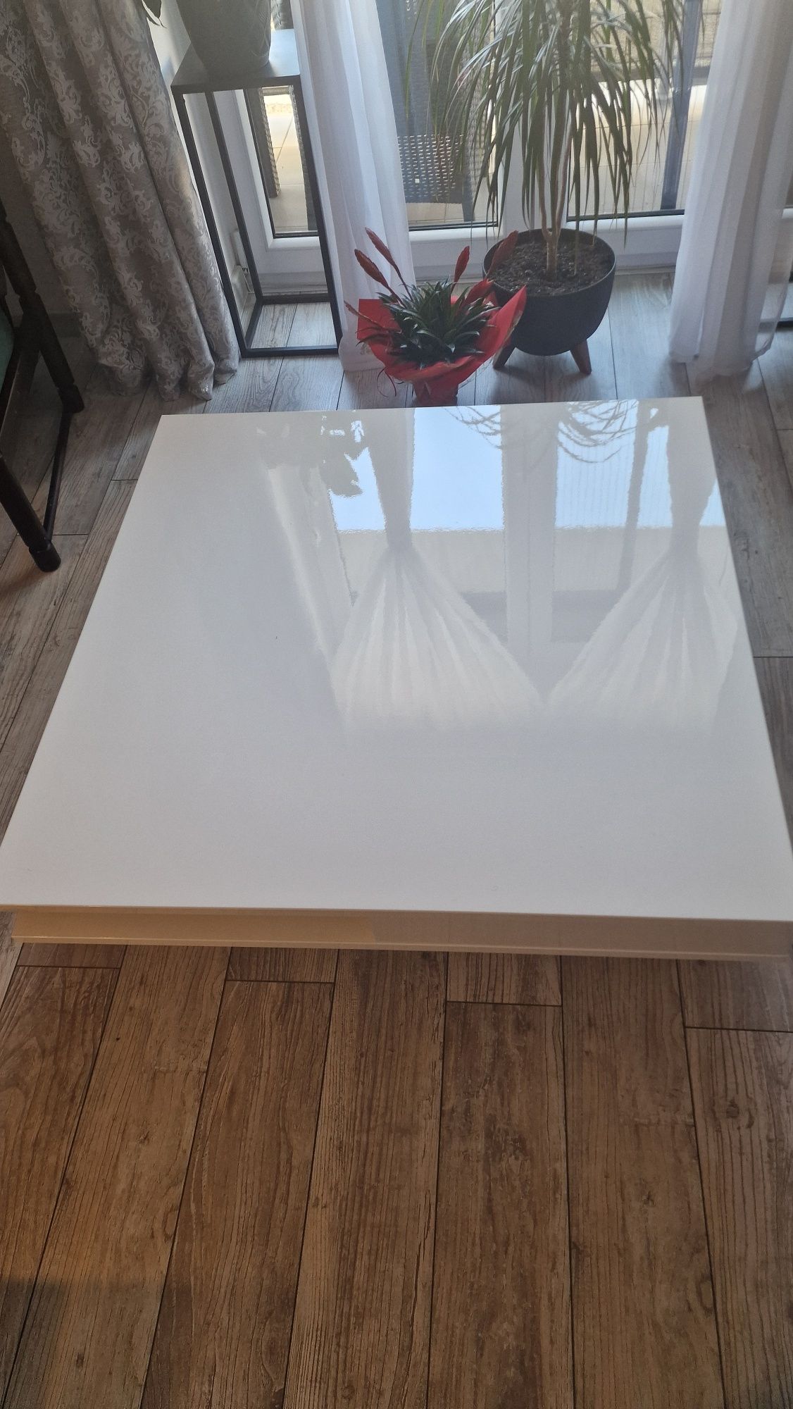 Stolik kawowy Tofteryd IKEA stan idealny.