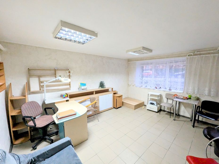 Приміщення на Петропавлівській