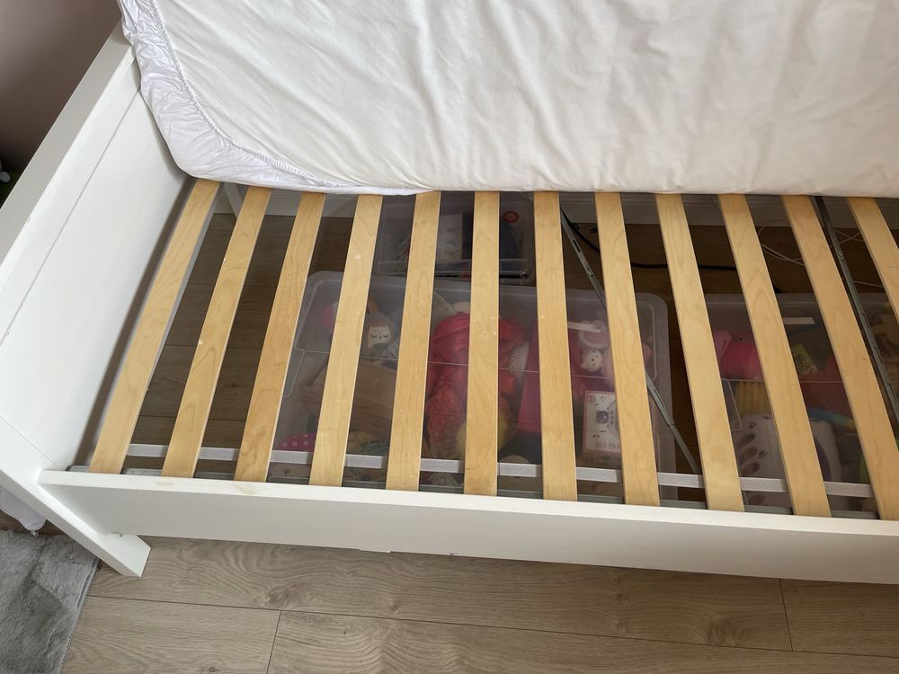 Łóżko Ikea Hemnes 90x200 z materacem